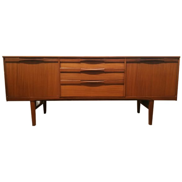 Skandináv Sideboard