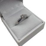 Fehérarany brilliáns gyűrű 0,35 CT