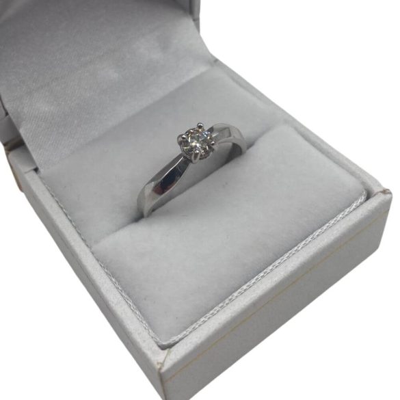 Fehérarany brilliáns gyűrű 0,35 CT