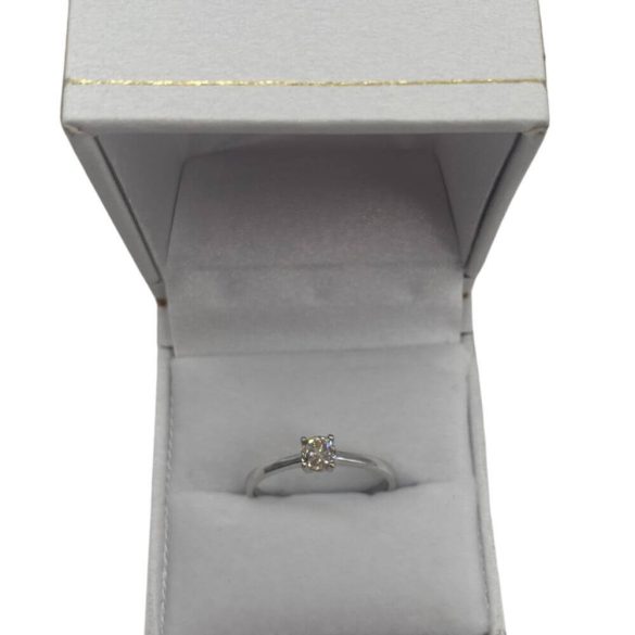 Fehérarany brilliáns gyűrű 0,4 CT