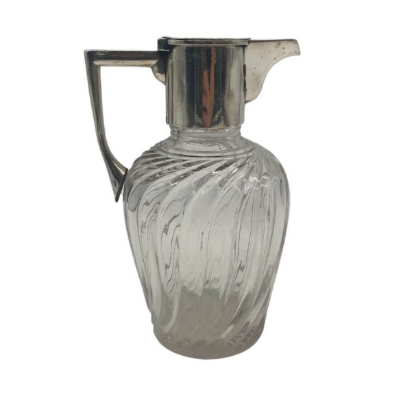 Karafa ezüst öblös formával