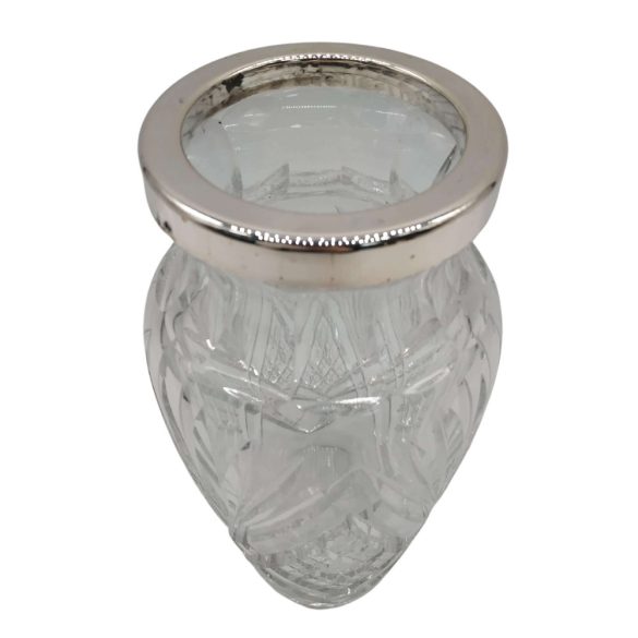 Ezüst peremű váza