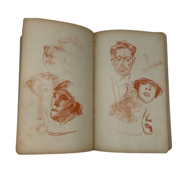 Darvassy István (1888-1960): Vázlat füzet (60 oldal)
(Benne vázlatrajzok, aktok, portrék, illetve kaligrafikus emlékezései)