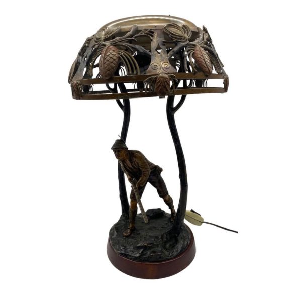 Bécsi bronz stüszi vadász asztali  lámpa