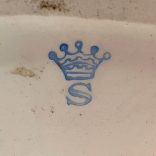 Kislány Porcelán Síléccel 
