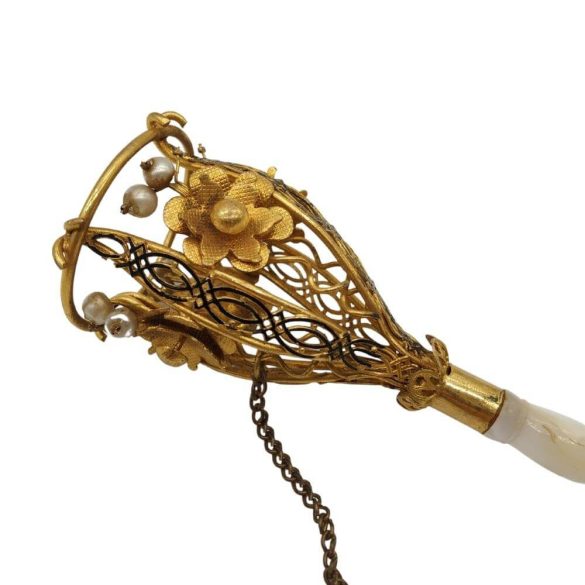 Aranyozott Réz Csokorfogó Gyöngyház Nyéllel