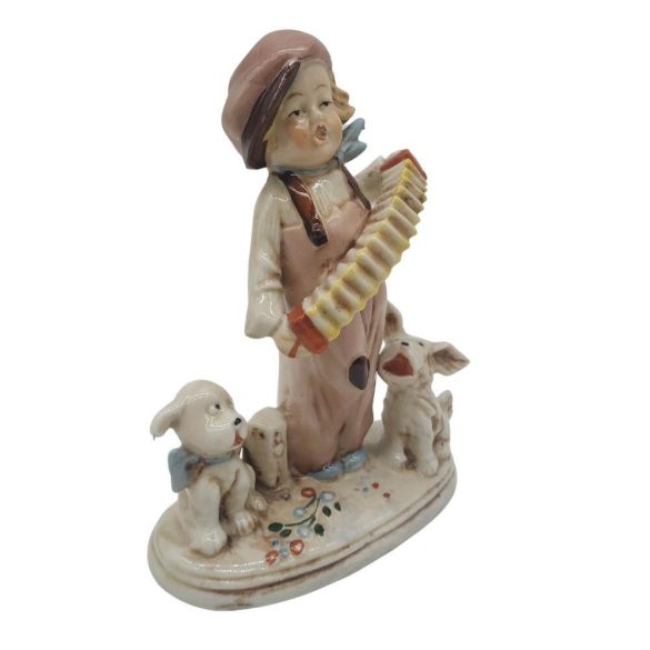 Harmonikázó Kisfiú Porcelán Kutyákkal