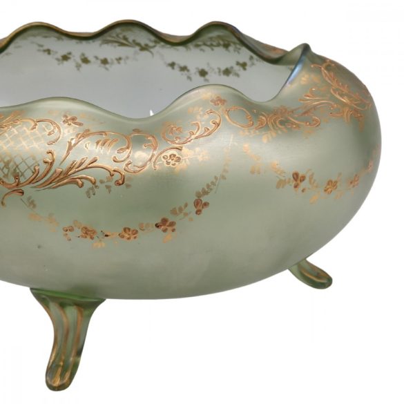 Loetz Hajlított Peremű Asztali Kínáló 