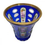 Osztrák Fürdőpohár kék, aranyozott szél, virág minta