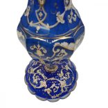 Bieder váza fehér mintával