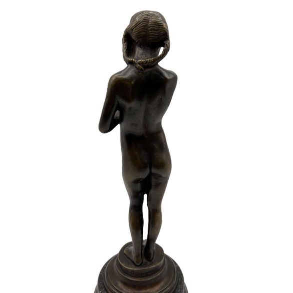 Pongrác Női Alak "Ártatlan"