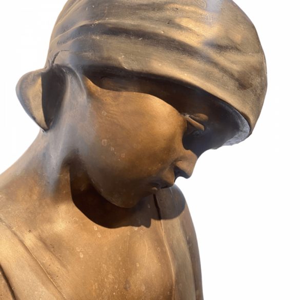 Korsóvivő bronz nagyméretű leány szobor - Vincenzo Aurisicchio ( 1855-1926)