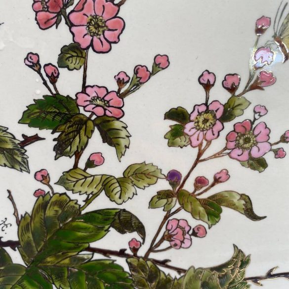 Schütz Cilli falitányér. Mázas festett kerámia.