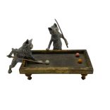 Bécsi bronz "macskás biliárd" kisplasztika