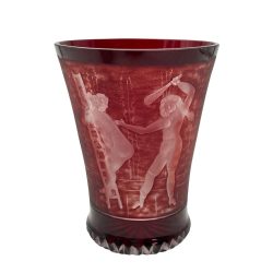   Bohémia bordó üvegpác pohár, erotika jelenettel1840-1850 körül