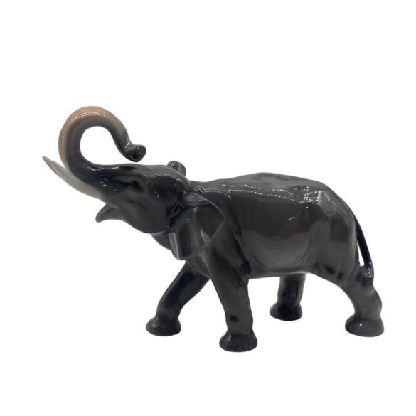 Német porcelán elefánt