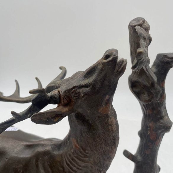 Öntött vas szarvas