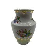 Herendi Viktória mintás porcelán váza 