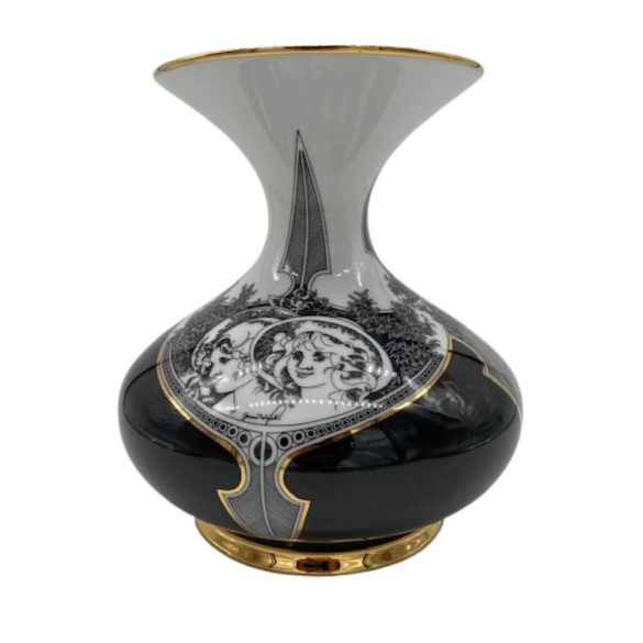 Szász Endre Kerek Jurcsák Váza 